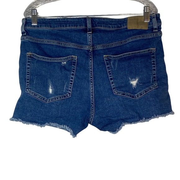 H&M Distressed Denim Shorts Womens Size 14 Blue Frayed Hem Casual - Picture 2 of 7